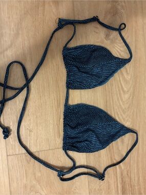 l*space Blue Black Patterned Triangle Bikini Top